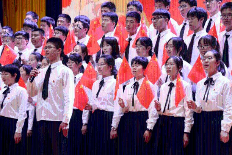 德江县荆角乡关工委组织开展大学生反哺实践活动